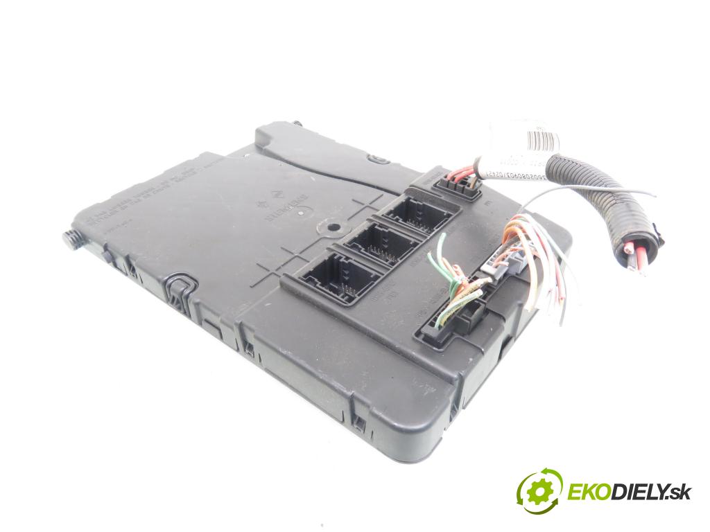 RENAULT SCENIC II (JM0/1_) MINIVAN 2003 83,00 1.6 (JM0C, JM0J, JM1B) - K4M 782 1598,00 MODUL BSI 8200306436 ; S118400210K