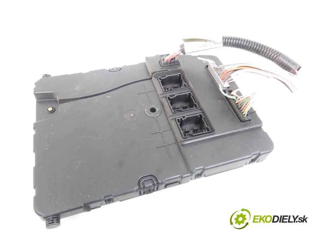 RENAULT SCENIC II (JM0/1_) MINIVAN 2003 83,00 1.6 (JM0C, JM0J, JM1B) - K4M 782 1598,00 MODUL BSI 8200306436 ; S118400210K