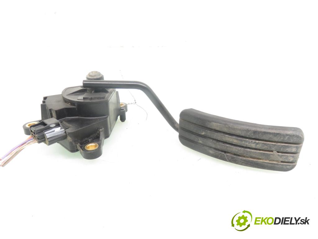 RENAULT SCENIC II (JM0/1_) MINIVAN 2005 78,00 1.5 dCi 106 - K9K 732 1461,00 potenciometr plynového pedálu 8200159647 (Potenciometr plynového pedálu)