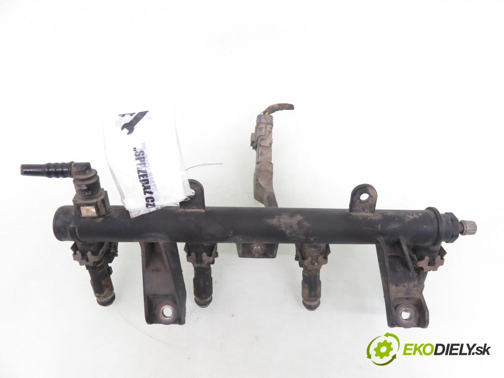 CITROEN C2 (JM_) HB 2003 44,00 1.1 - HFX (TU1JP) 1124,00 lišta vstřikovací 9628982980 ; 9638128085 (Vstřikovací lišta)