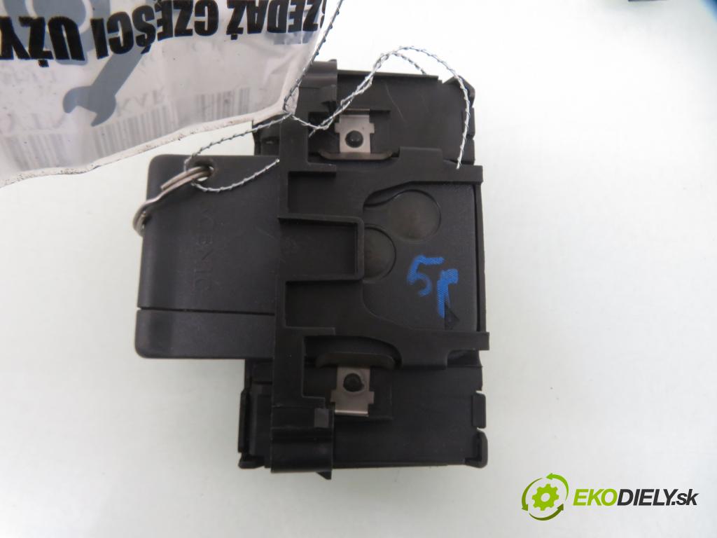 RENAULT SCENIC II (JM0/1_) MINIVAN 2003 83,00 1.6 (JM0C, JM0J, JM1B) - K4M 782 1598,00 čítač KARTY: S118539002A ; 8200125077