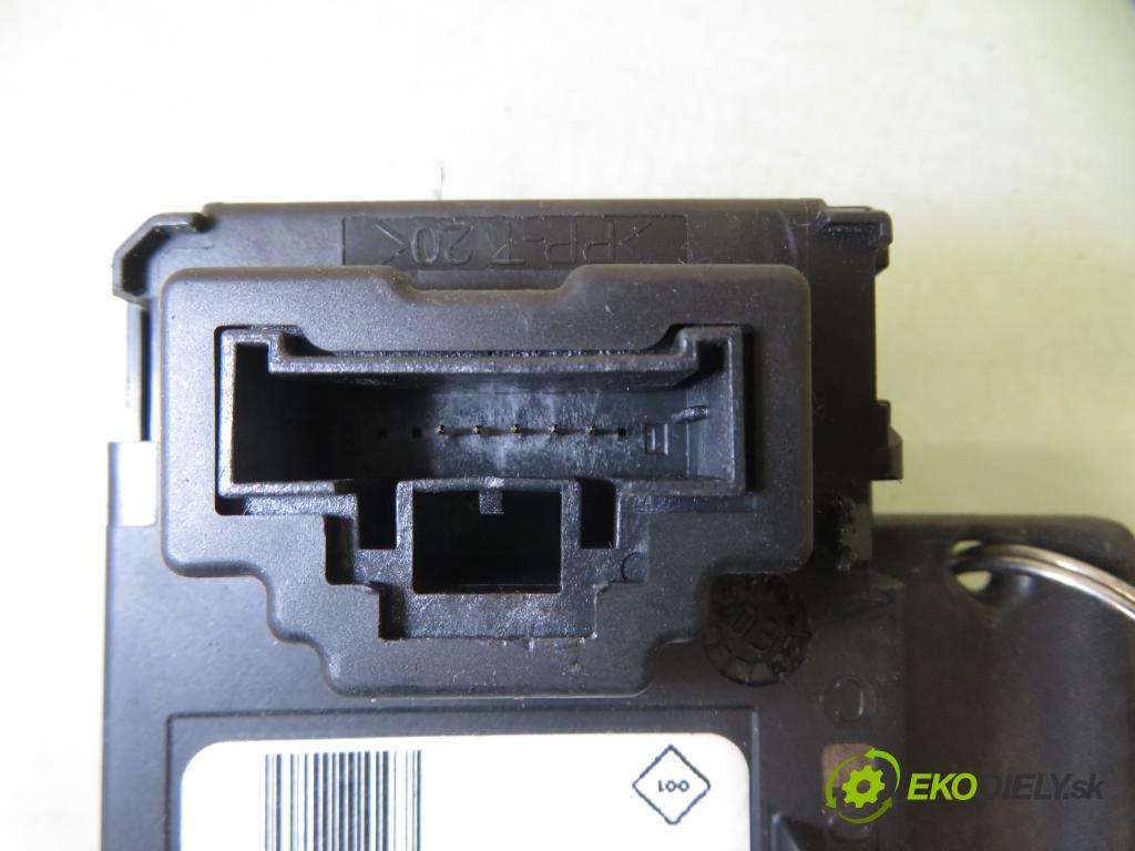 RENAULT SCENIC II (JM0/1_) MINIVAN 2003 83,00 1.6 (JM0C, JM0J, JM1B) - K4M 782 1598,00 čítač KARTY: S118539002A ; 8200125077
