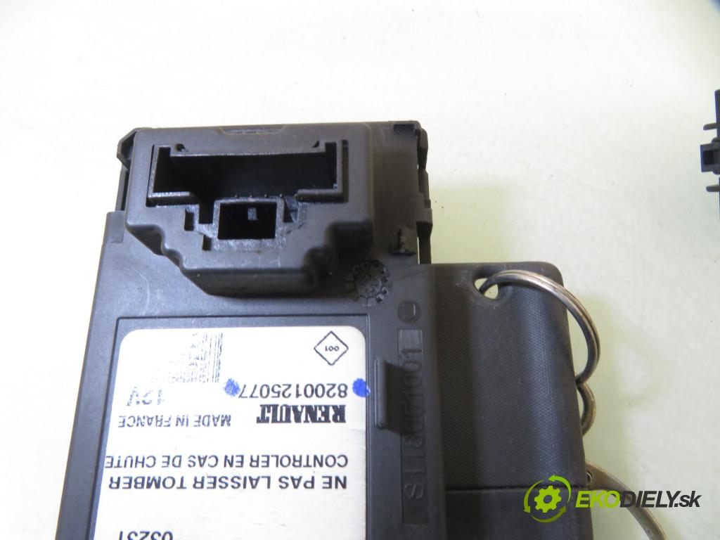 RENAULT SCENIC II (JM0/1_) MINIVAN 2003 83,00 1.6 (JM0C, JM0J, JM1B) - K4M 782 1598,00 čítač KARTY: S118539002A ; 8200125077