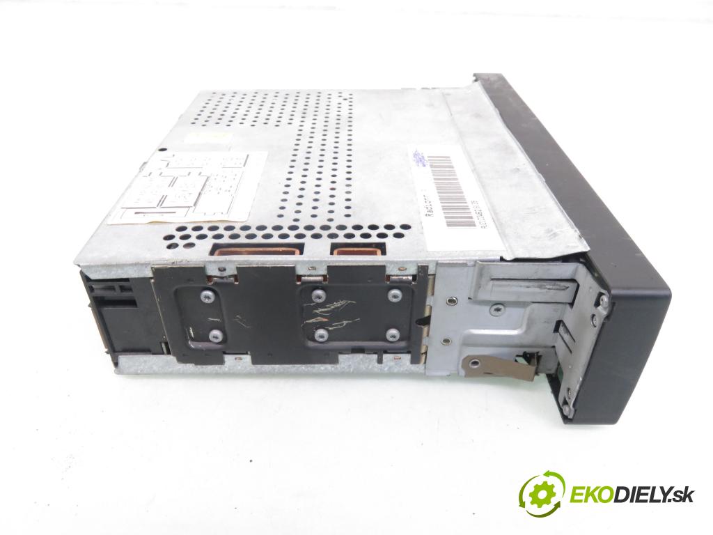 AUDI A4 (8D2, B5) SEDAN 1999 92,00 1.8 - ADR 1781,00 RADIO modul 4B0035152B