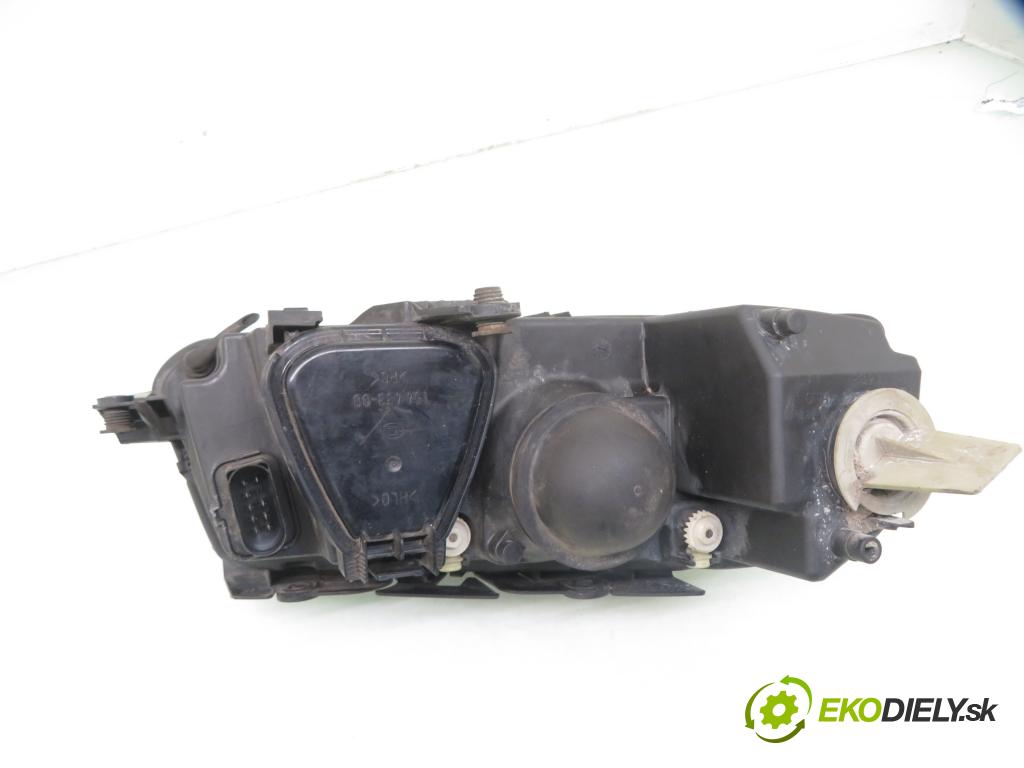 VW PASSAT B5.5 (3B3) SEDAN 2002 74,00 1.9 TDI PD 101 - AVB 1896,00 světlo LP 3B0941015AK ; 1EL00835001