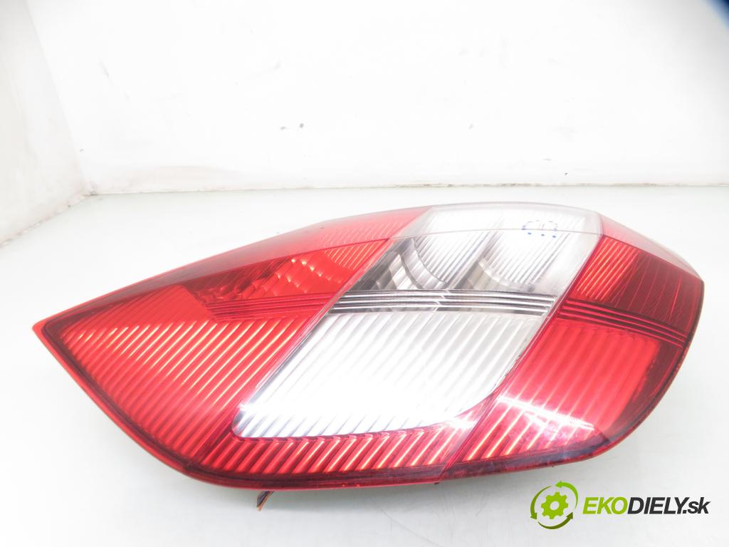 RENAULT SCENIC II (JM0/1_) MINIVAN 2005 88,00 1.9 DCI - F9Q 812 1870,00 Svetlo ľavé zadné 2SK0086590786 ; 8200493374F