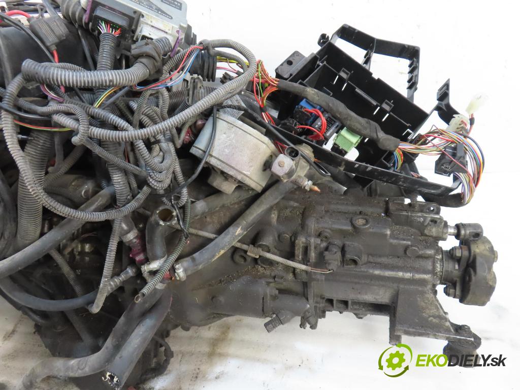 BMW 5 (E39) SEDAN 2000 125,00 520 i - M54 B22 (226S1) 2171,00 motor BENZÍN M54B22 ; 226S1
