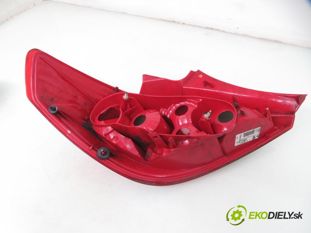 OPEL CORSA D (S07) HB 2008 44,00 1.0 12V 60 - Z 10 XEP 998,00 Svetlo pravé zadné 13186351