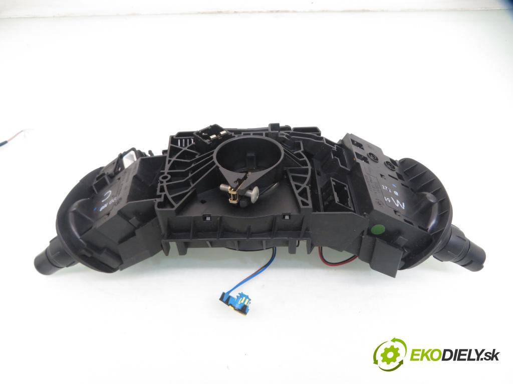 RENAULT SCENIC II (JM0/1_) MINIVAN 2003 83,00 1.6 (JM0C, JM0J, JM1B) - K4M 782 1598,00 páčka/prepínač 61880004 ; 61880052