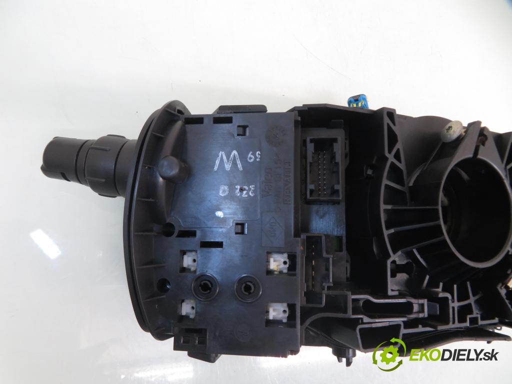 RENAULT SCENIC II (JM0/1_) MINIVAN 2003 83,00 1.6 (JM0C, JM0J, JM1B) - K4M 782 1598,00 páčka/prepínač 61880004 ; 61880052