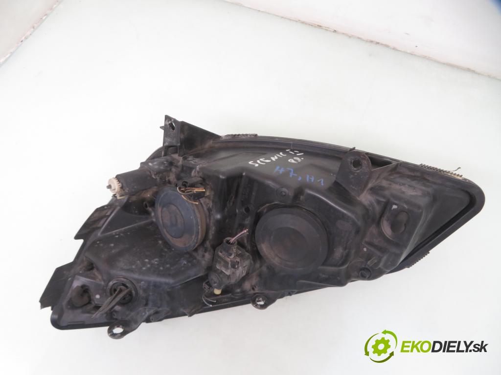 RENAULT SCENIC II (JM0/1_) MINIVAN 2003 83,00 1.6 (JM0C, JM0J, JM1B) - K4M 782 1598,00 Svetlo PP 15810400RE