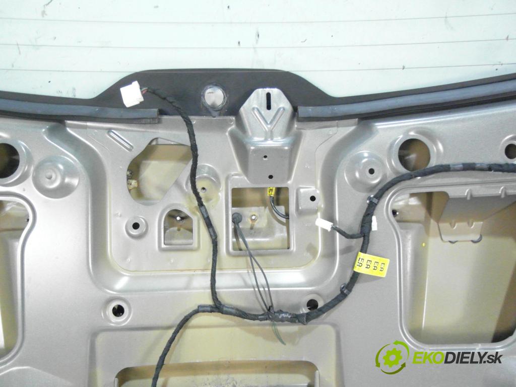 OPEL ANTARA A (L07) SUV 2007 110,00 2.0 CDTI 150 - Z 20 DMH 1991,00 kapota kufor VAN