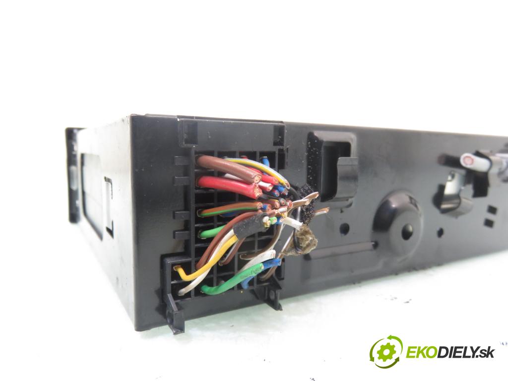 OPEL VECTRA B Kombi (J96) KOMBI 2001 92,00 2.2 DTI 16V - Y 22 DTR 2172,00 RADIO CD 09136107 ; CDR500E