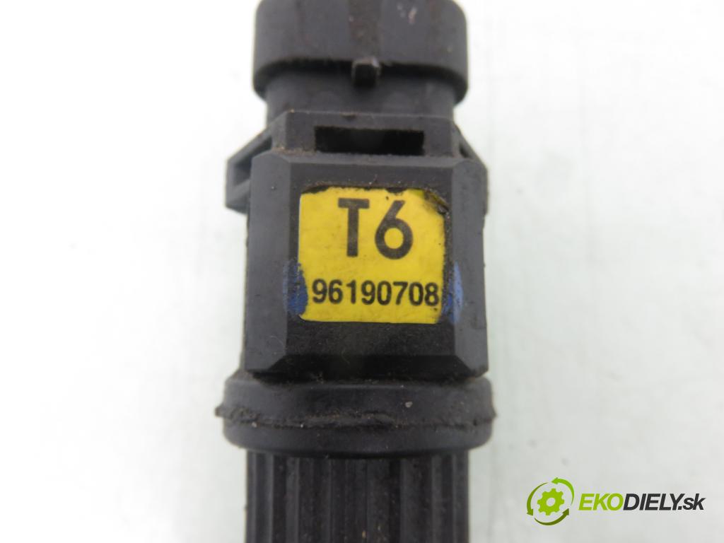 CHEVROLET AVEO / KALOS sedan (T200) SEDAN 2006 69,00 1.4 16V 94 E-TEC II - F14D3 1399,00 Snímač RÝCHLOSTI: 96190708