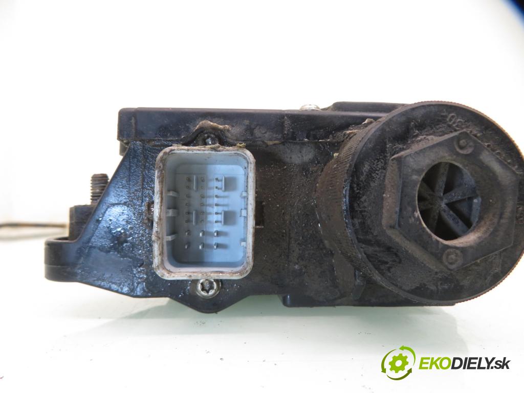 RENAULT SCENIC II (JM0/1_) MINIVAN 2005 78,00 1.5 dCi 106 - K9K 732 1461,00 BRZDA: ručny elektrický 8200418647