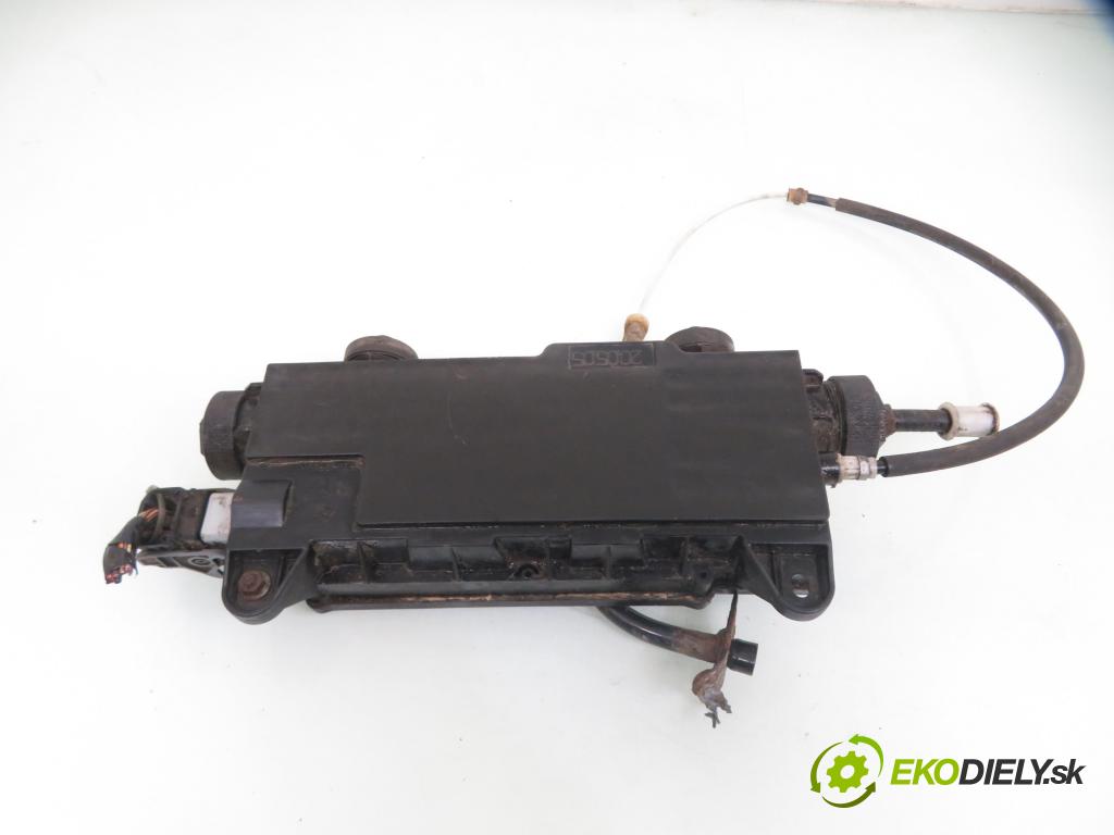RENAULT SCENIC II (JM0/1_) MINIVAN 2005 78,00 1.5 dCi 106 - K9K 732 1461,00 BRZDA: ručně elektrický 8200418647