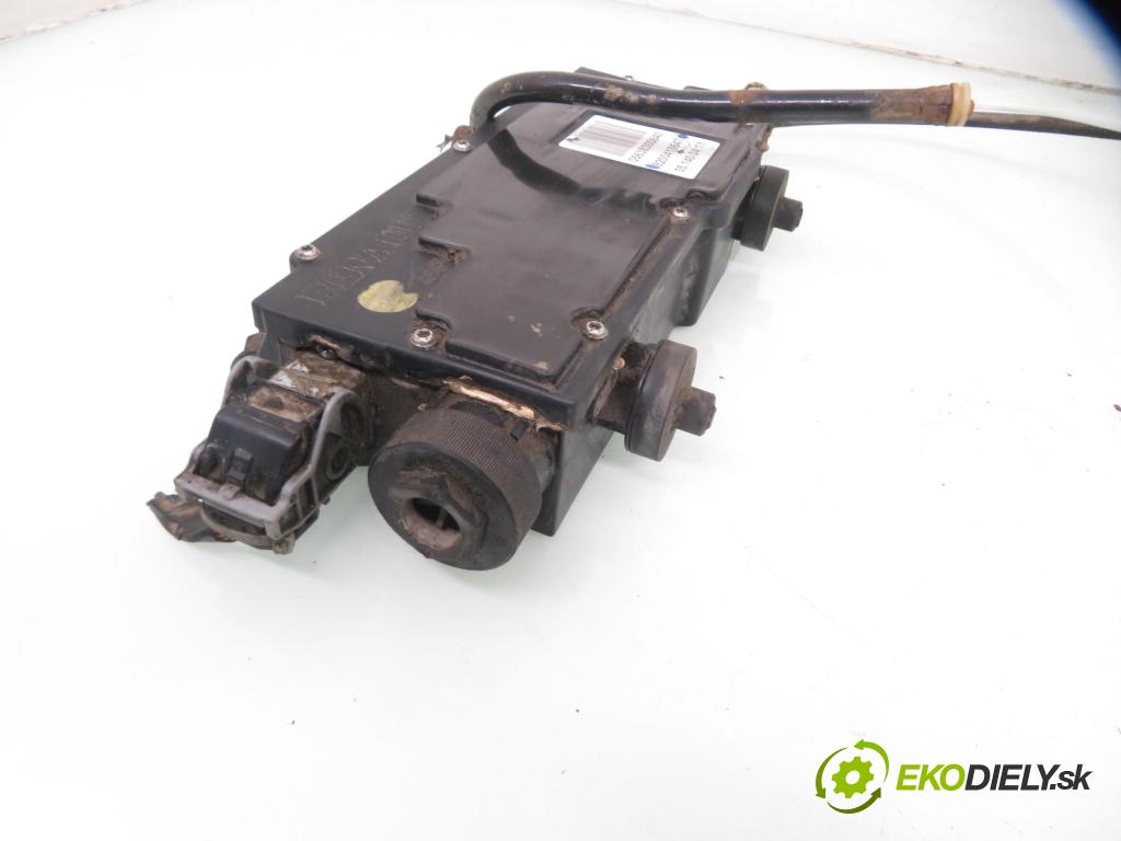 RENAULT SCENIC II (JM0/1_) MINIVAN 2005 78,00 1.5 dCi 106 - K9K 732 1461,00 BRZDA: ručně elektrický 8200418647