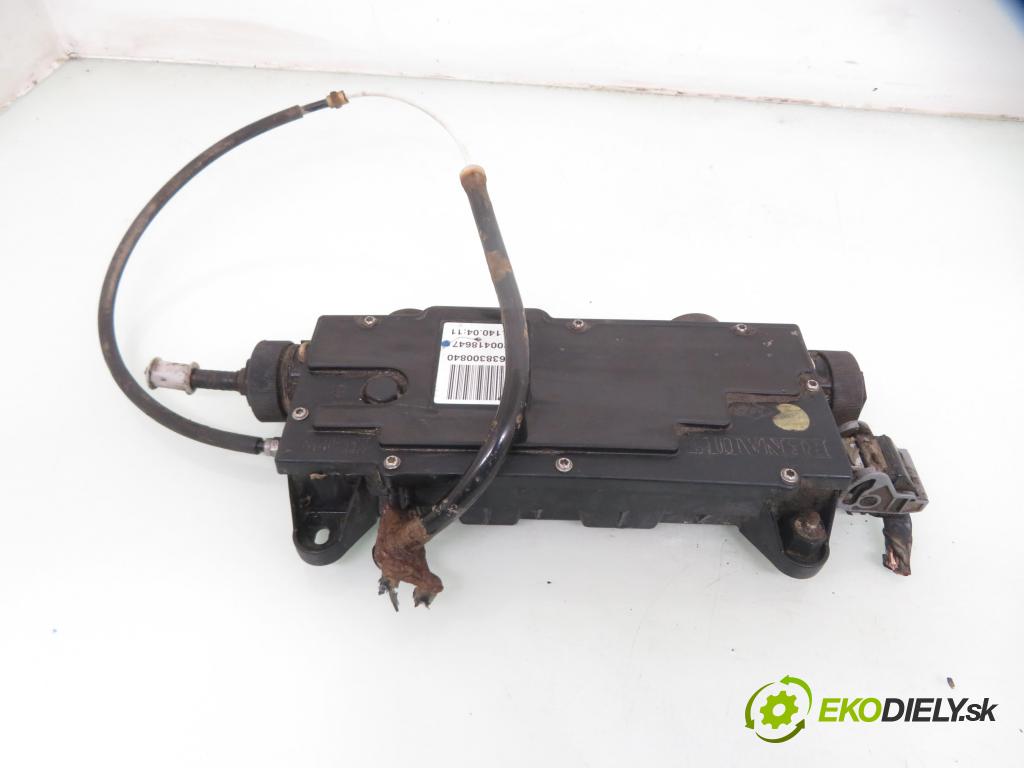 RENAULT SCENIC II (JM0/1_) MINIVAN 2005 78,00 1.5 dCi 106 - K9K 732 1461,00 BRZDA: ručně elektrický 8200418647