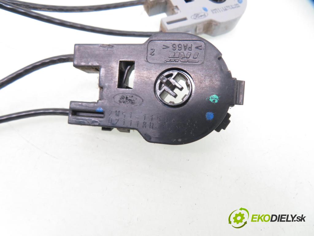 FORD FOCUS (DAW, DBW) HB 2002 74,00 1.6 16V 100 - FYDA 1596,00 lanko panel topení 2M5111503AA ; 2M5111504AA