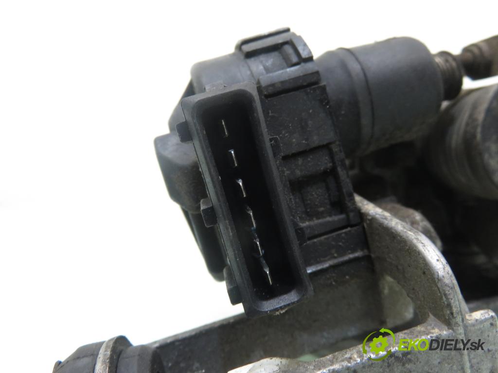 VW POLO (6N1) HB 1995 33,00 1.0 45 - AEV 1043,00 Vstrek 0438201528 ; 0132008601