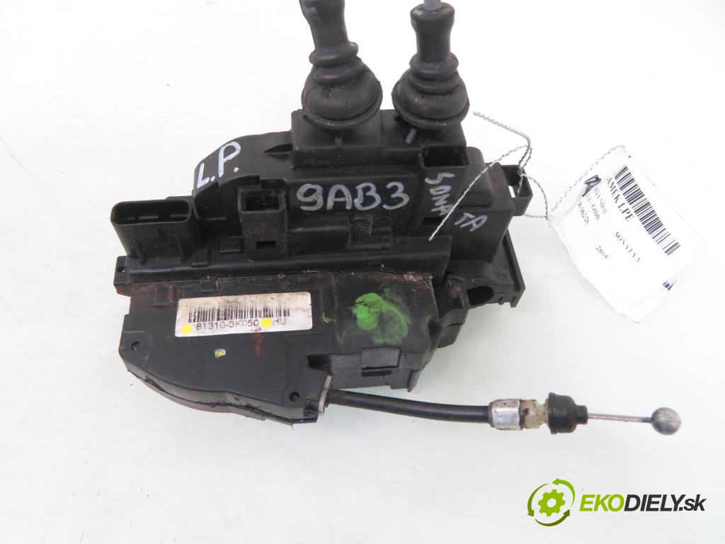 HYUNDAI SONATA V (NF) SEDAN 2005 173,00 3.3 - G6DB 3342,00 zámok 813103K050