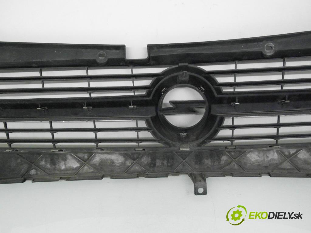 OPEL MOVANO Furgon (X70) FURGON 2005 73,00 2.5 DTi - G9U 754 2464,00 mřížka / maska 8200233763
