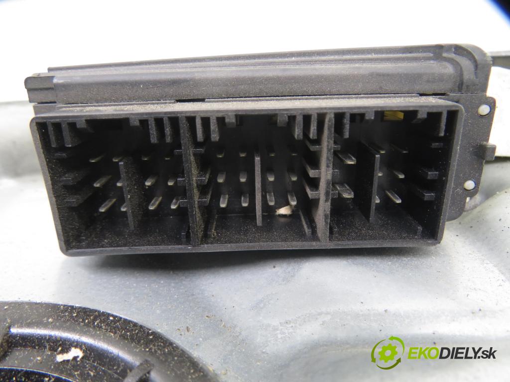 SEAT IBIZA III (6L1) HB 2004 47,00 1.2 12V - AZQ 1198,00 Mechanizmus okien 6L4837751CM ; 6Q2959802A