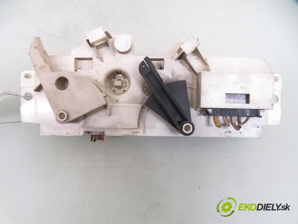 OPEL MOVANO Furgon (X70) FURGON 2005 73,00 2.5 DTi - G9U 754 2464,00 Panel kúrenia KLIMATIZACE: G2202