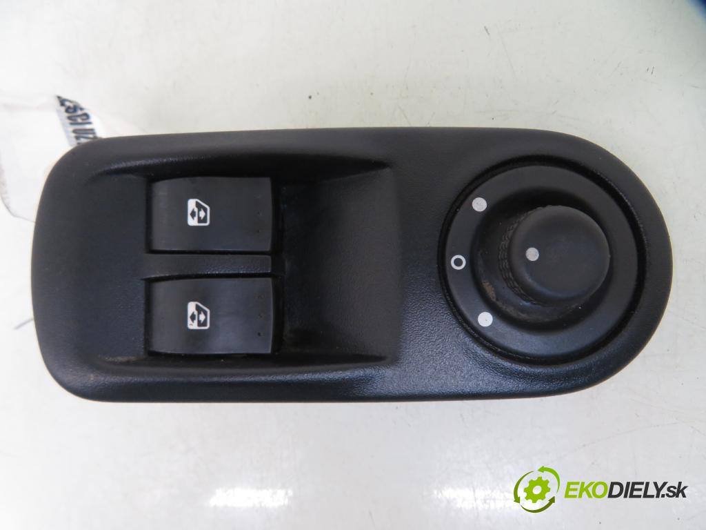 OPEL MOVANO Furgon (X70) FURGON 2005 73,00 2.5 DTi - G9U 754 2464,00 Panel ovládania okien 8200206602