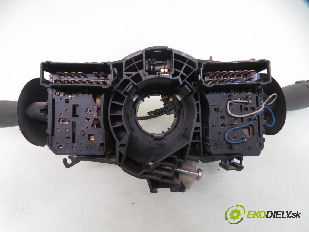 OPEL MOVANO Furgon (X70) FURGON 2005 73,00 2.5 DTi - G9U 754 2464,00 páčka/prepínač 8200199519
