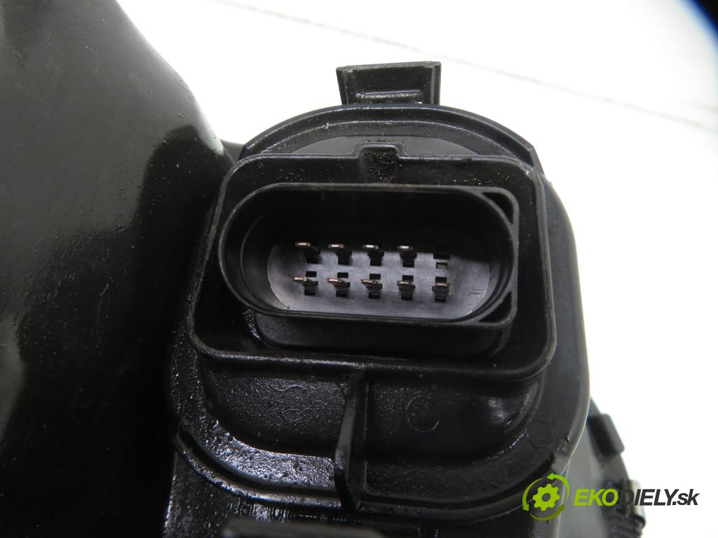 VW GOLF IV (1J1) HB 2003 77,00 1.6 16V - ATN 1598,00 Svetlo PP 15014600