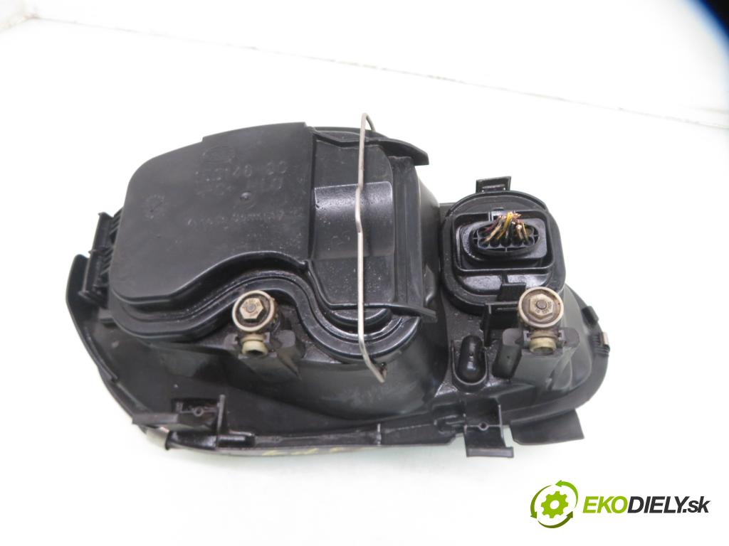 VW GOLF IV (1J1) HB 2003 77,00 1.6 16V - ATN 1598,00 Svetlo PP 15014600