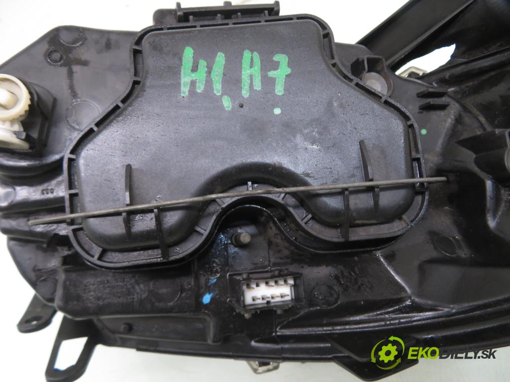 CITROEN C3 I (FC_) HB 2004 66,00 1.4 16V HDi - 8HY (DV4TED4) 1398,00 Svetlo LP 9647214280