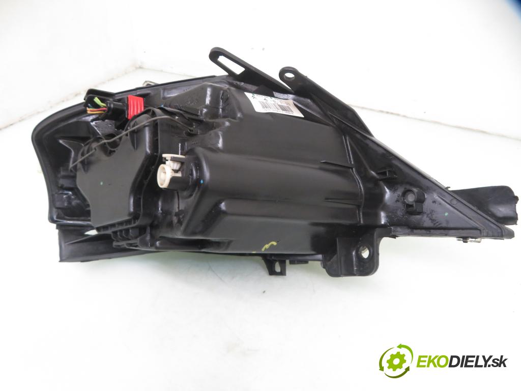 CITROEN C3 I (FC_) HB 2004 66,00 1.4 16V HDi - 8HY (DV4TED4) 1398,00 Svetlo LP 9647214280