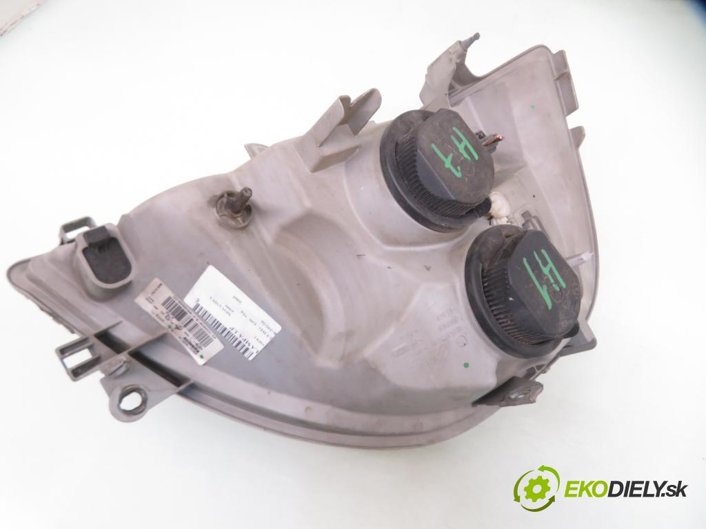 OPEL MOVANO Furgon (X70) FURGON 2005 73,00 2.5 DTi - G9U 754 2464,00 Svetlo LP 8200163516E