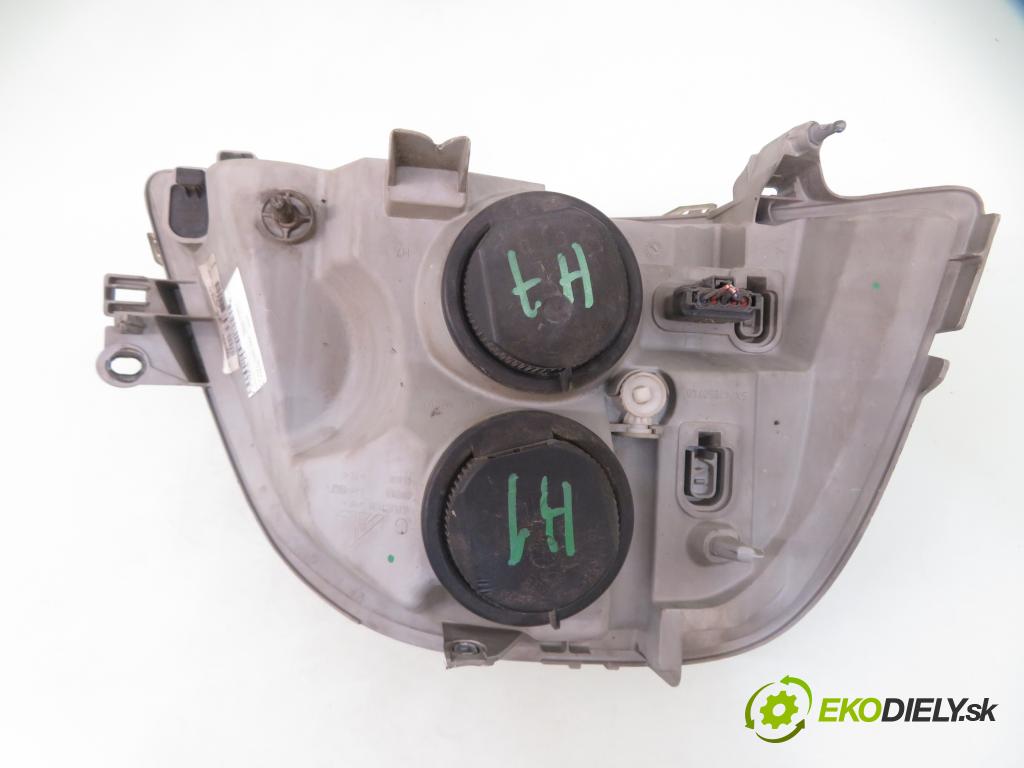 OPEL MOVANO Furgon (X70) FURGON 2005 73,00 2.5 DTi - G9U 754 2464,00 Svetlo LP 8200163516E