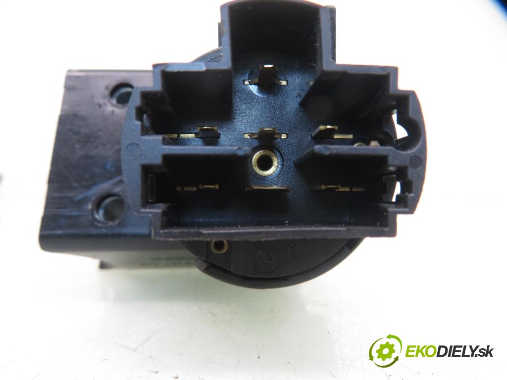 FIAT SIENA (178_) / ALBEA SEDAN 2003 59,00 1.2 - 188 A5.000 1242,00 spínačka / imobilizéra IMMO / řídící jednotka 0261207490 ; 46765990 ; 46817095