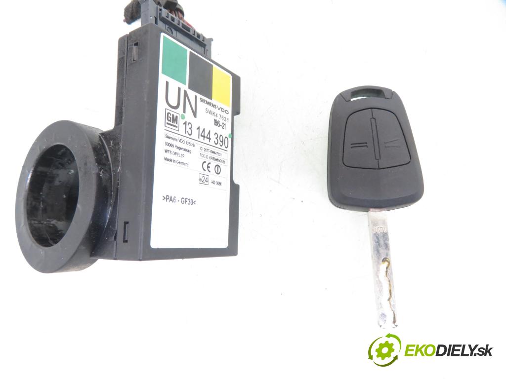 OPEL CORSA C (X01) HB 2003 44,00 1 - Z 10 XEP 998,00 spinačka / imobilizéra IMMO / Riadiaca jednotka 0261208393 ; 55354327 ; 13236031