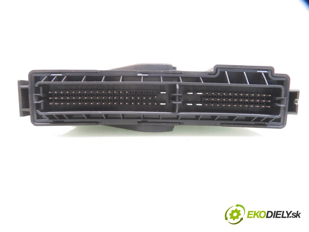 OPEL CORSA C (X01) HB 2003 44,00 1 - Z 10 XEP 998,00 spinačka / imobilizéra IMMO / Riadiaca jednotka 0261208393 ; 55354327 ; 13236031