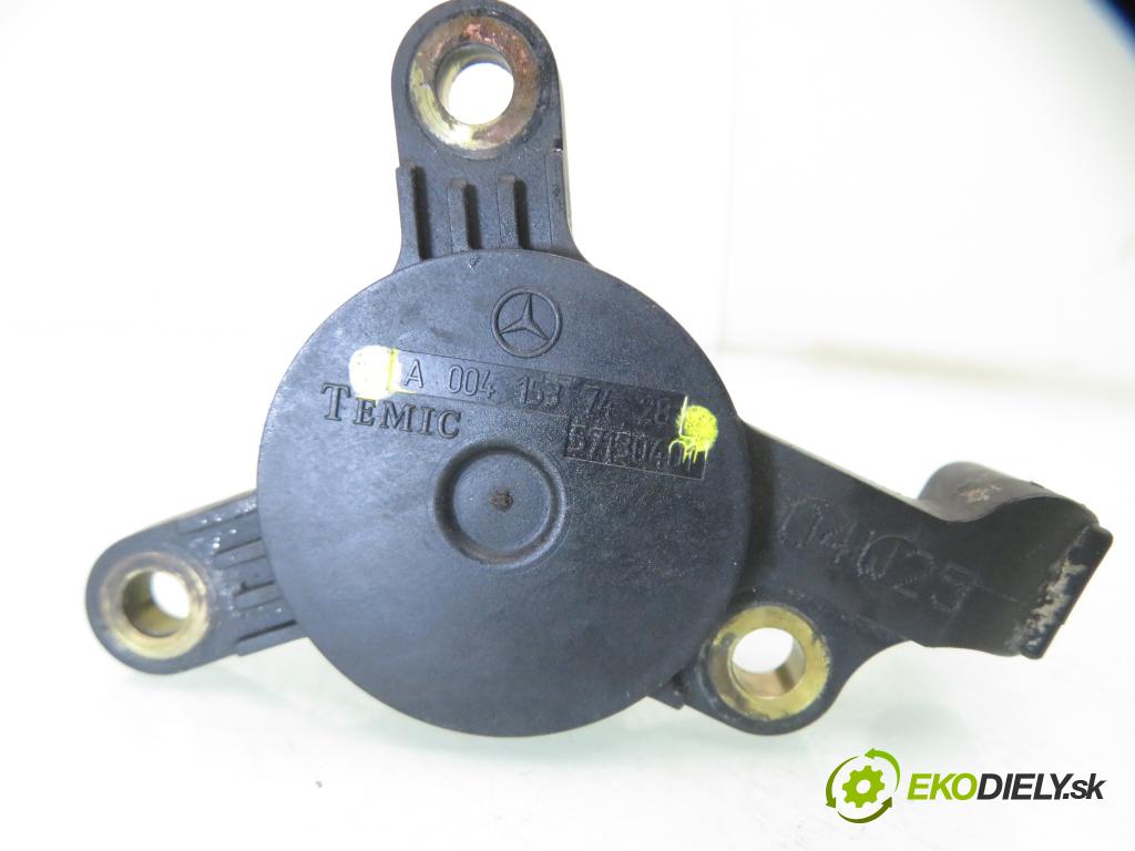 MERCEDES-BENZ SPRINTER 2-t Platforma / podwozie (901, 902) KABINA/PLATFORMA 2004 60,00 208 CDI - OM 611.987 2148,00 snímač oleje A0041537428