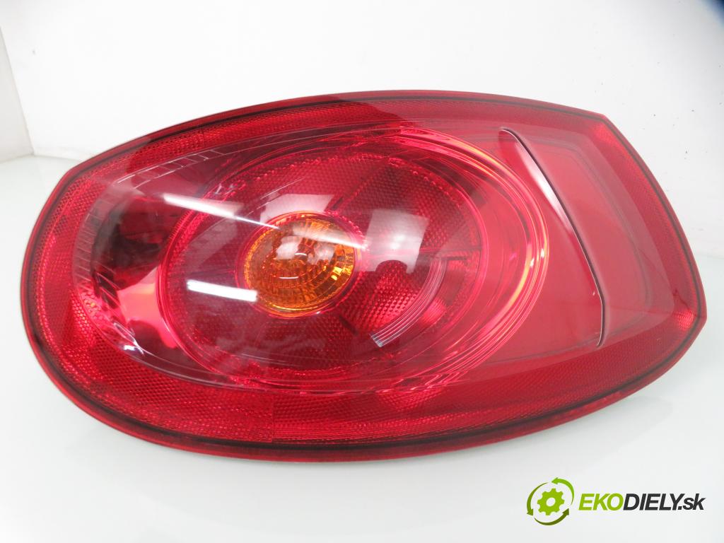 FIAT BRAVO II (198_) HB 2008 88,00 1.9 D Multijet - 192 A8.000 1910,00 Svetlo pravé zadné 51757542