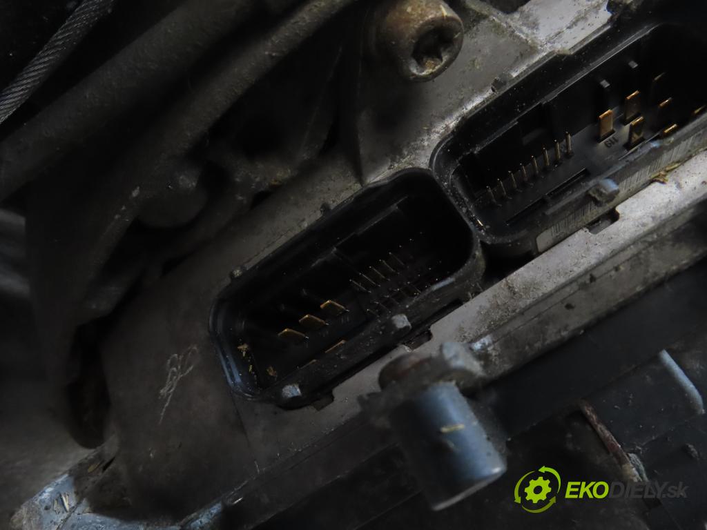 OPEL CORSA C (X01) HB 2004 55,00 1.2 16V 75 - Z 12 XE 1199,00 Prevodovka F13C394 ; 55352633 ; 0130008501