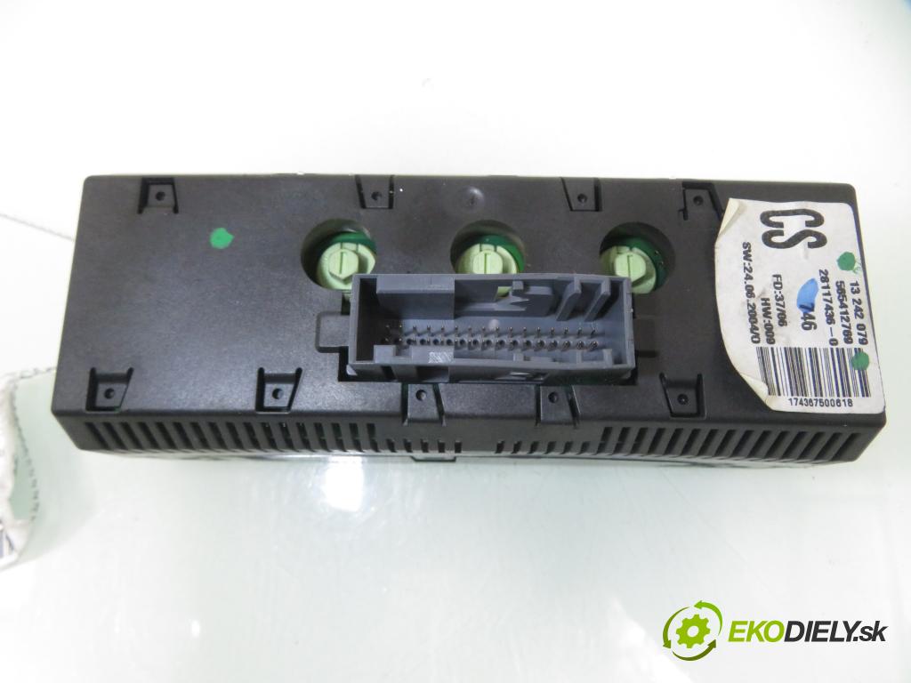 OPEL MERIVA A nadwozie wielkoprzestrzenne (MPV) (X03) MINIVAN 2006 55,00 1.3 CDTI - Z 13 DTJ 1248,00 RADIO CD 13233929 ; 7646104310 ; 13242079