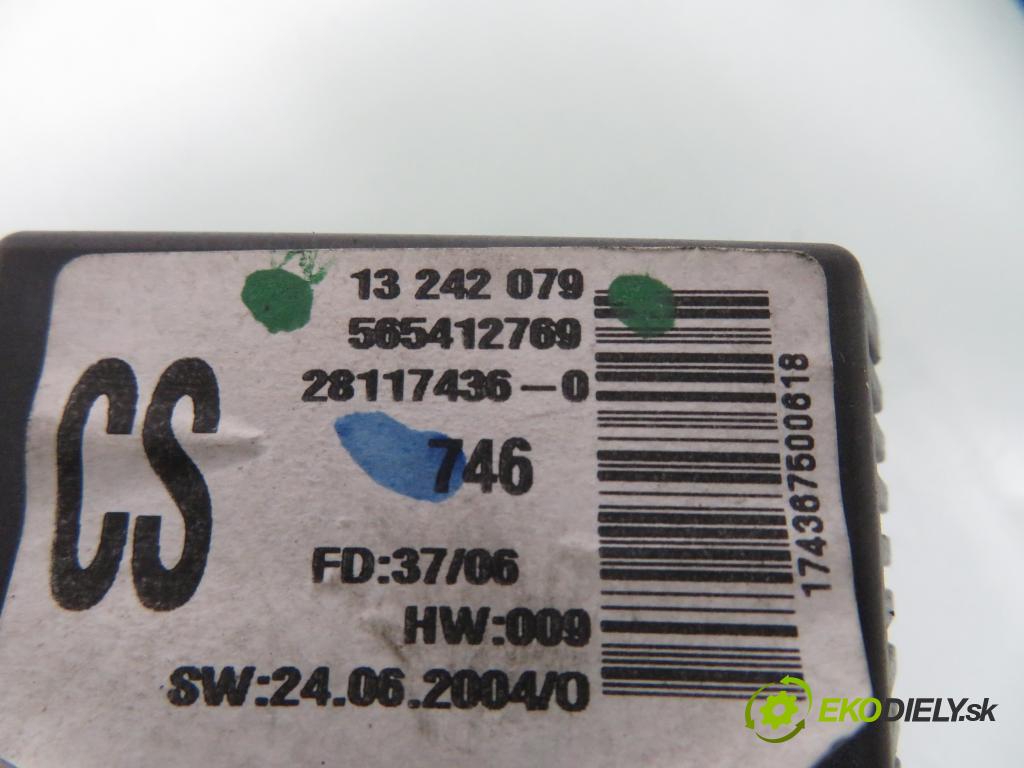 OPEL MERIVA A nadwozie wielkoprzestrzenne (MPV) (X03) MINIVAN 2006 55,00 1.3 CDTI - Z 13 DTJ 1248,00 RADIO CD 13233929 ; 7646104310 ; 13242079