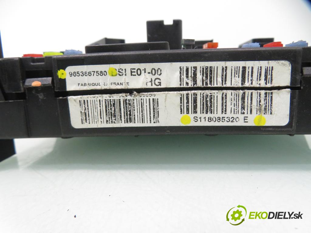 PEUGEOT 206 liftback (2A/C) HB 1999 50,00 1.4 HDi 8V 70 - 8HZ 1398,00 MODUL BSI 9653667580 ; S118085320E