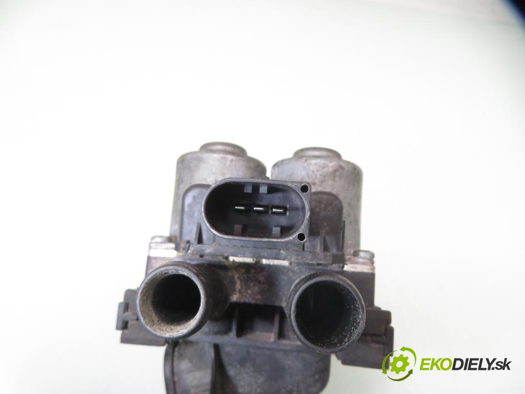 AUDI A6 (4F2, C6) SEDAN 2004 155,00 3.0 TDI quattro - BNG 2967,00 ELEKTROVENTIL: vody 4F1959617A