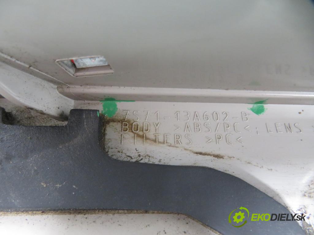 FORD MONDEO IV Turnier (BA7) KOMBI 2008 103,00 2.0 TDCi - QXBB 1997,00 světlo pravé zadní kufr 7S7113A602B