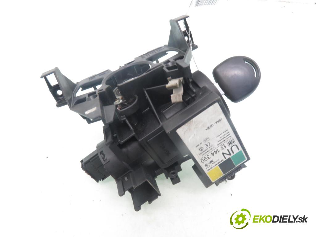 OPEL MERIVA A nadwozie wielkoprzestrzenne (MPV) (X03) MINIVAN 2006 55,00 1.3 CDTI - Z 13 DTJ 1248,00 spínačka 90589313 ; 90589389 ; 13144390 (Spínací skříňka)
