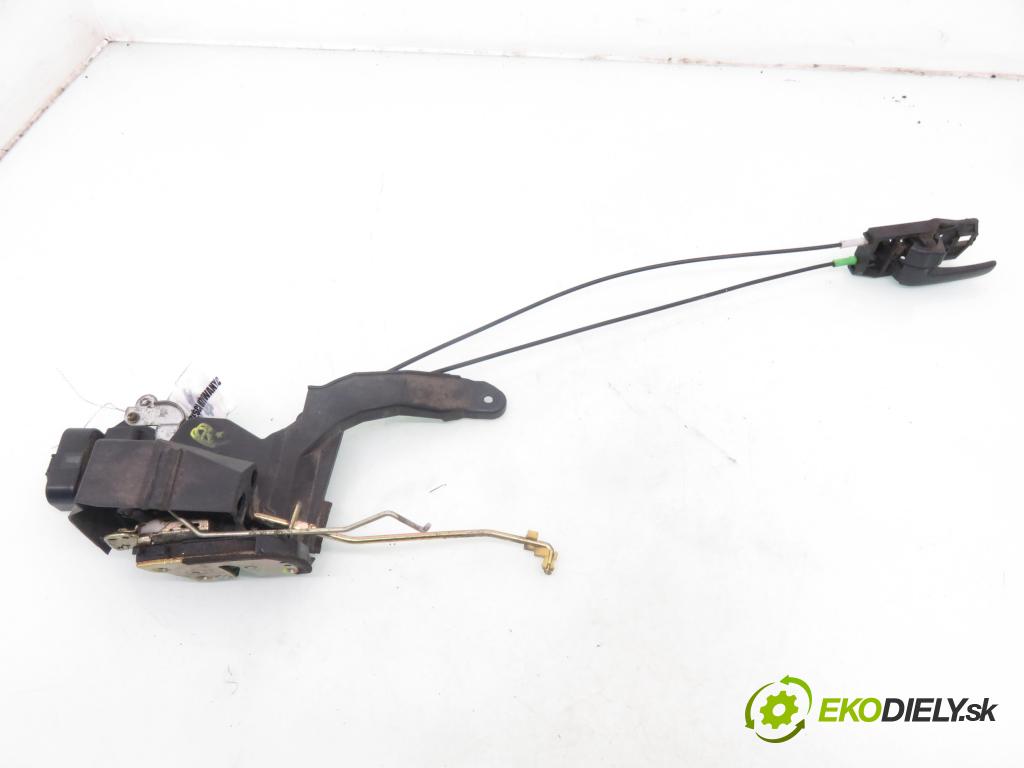 TOYOTA RAV 4 II (_A2_) SUV 2004 85,00 2.0 D-4D 4WD 116 - 1CD-FTV 1995,00 zámok