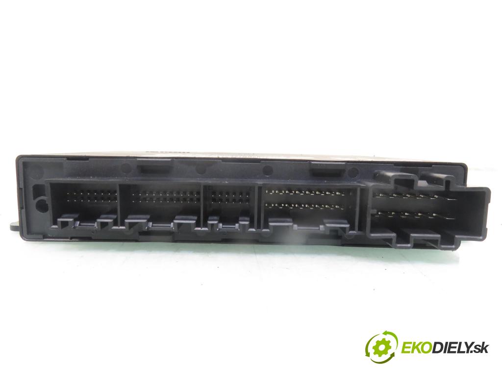 AUDI A4 (8E2, B6) SEDAN 2002 96,00 2.0 20V 130 - ALT 1984,00 MODUL komfortu 8E0959433AR